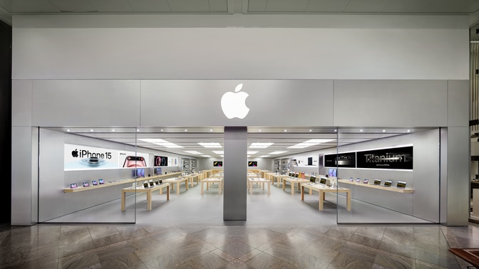 Apple retail store experience